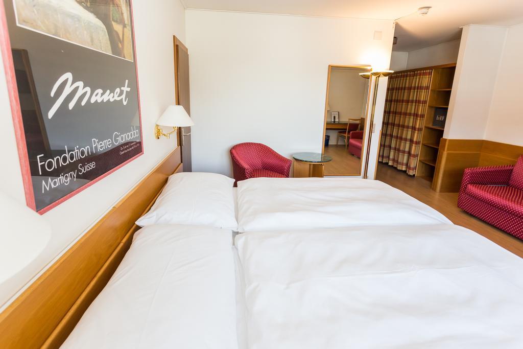Hotel Du Rhone Sion Szoba fotó