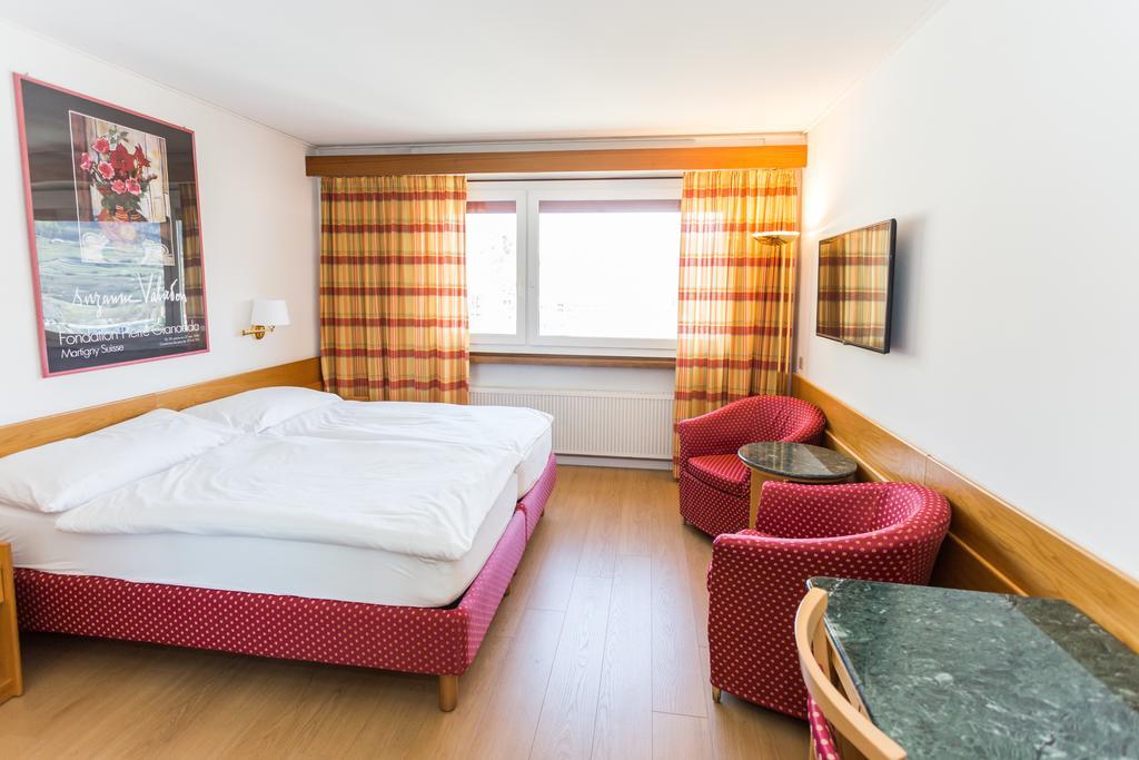 Hotel Du Rhone Sion Szoba fotó