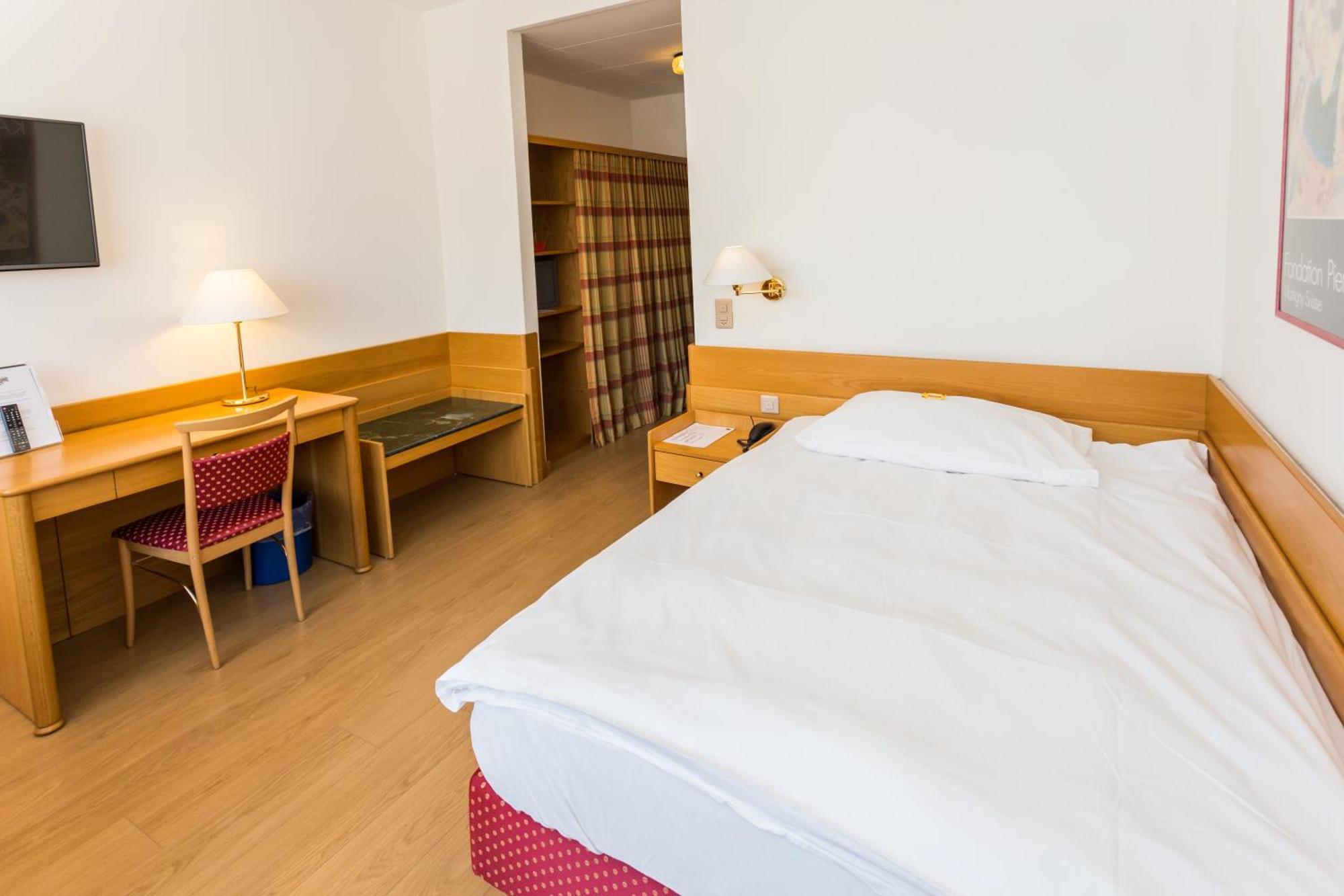 Hotel Du Rhone Sion Szoba fotó